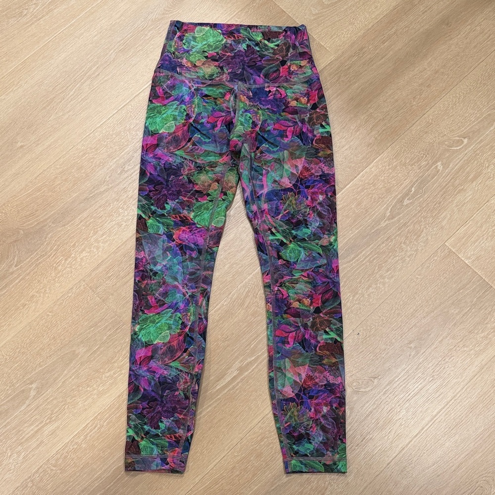 lululemon athletica Multicolor floral patterned Wunder train leggings